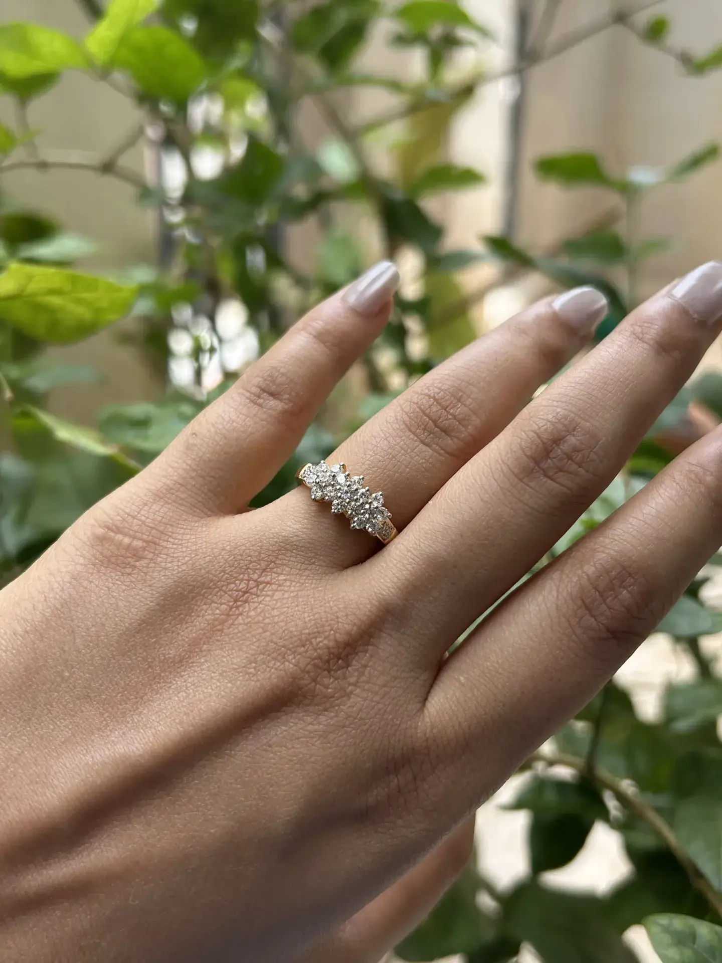 Radiant Cluster Ring