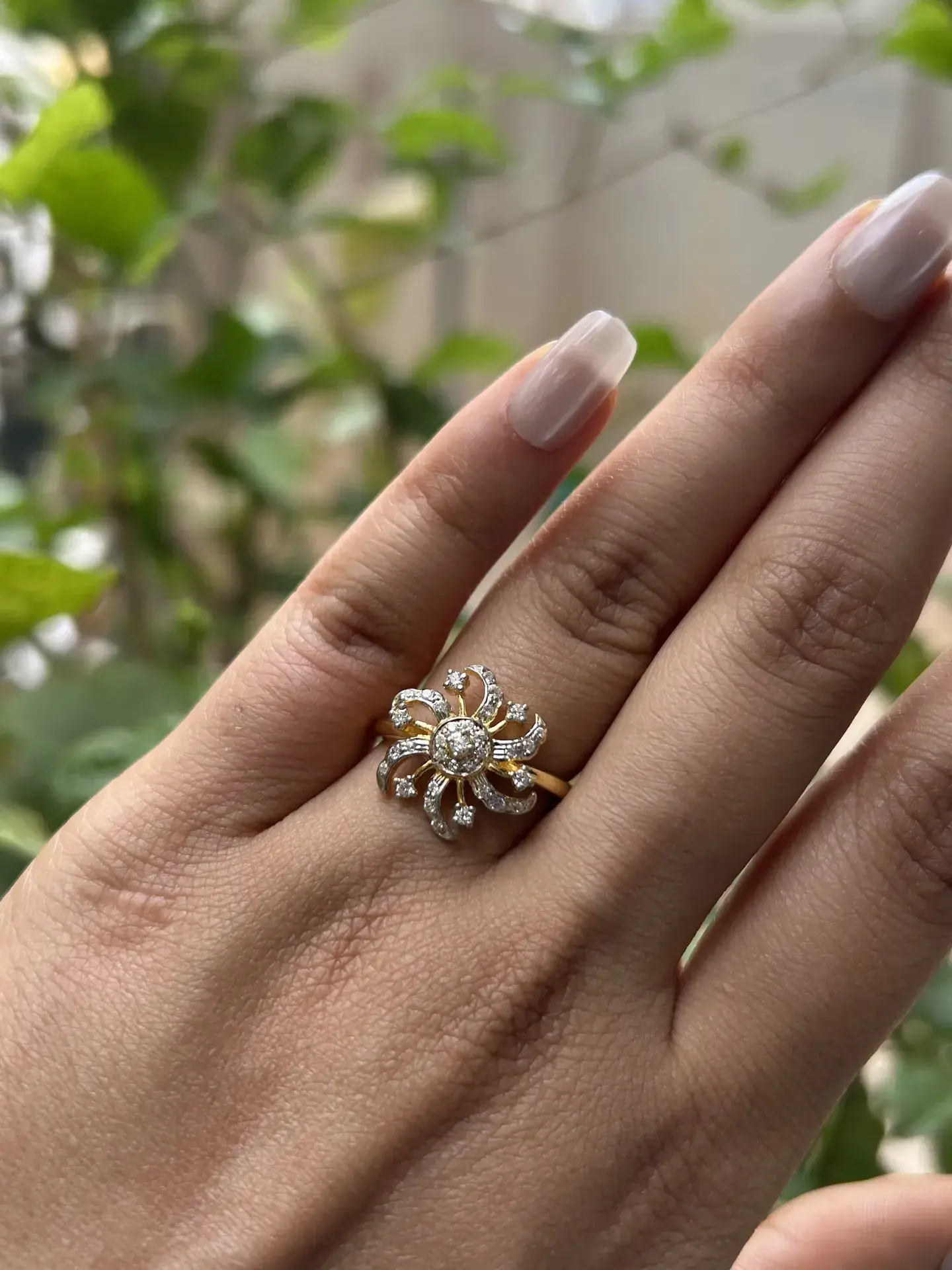 Solaris Floral Ring