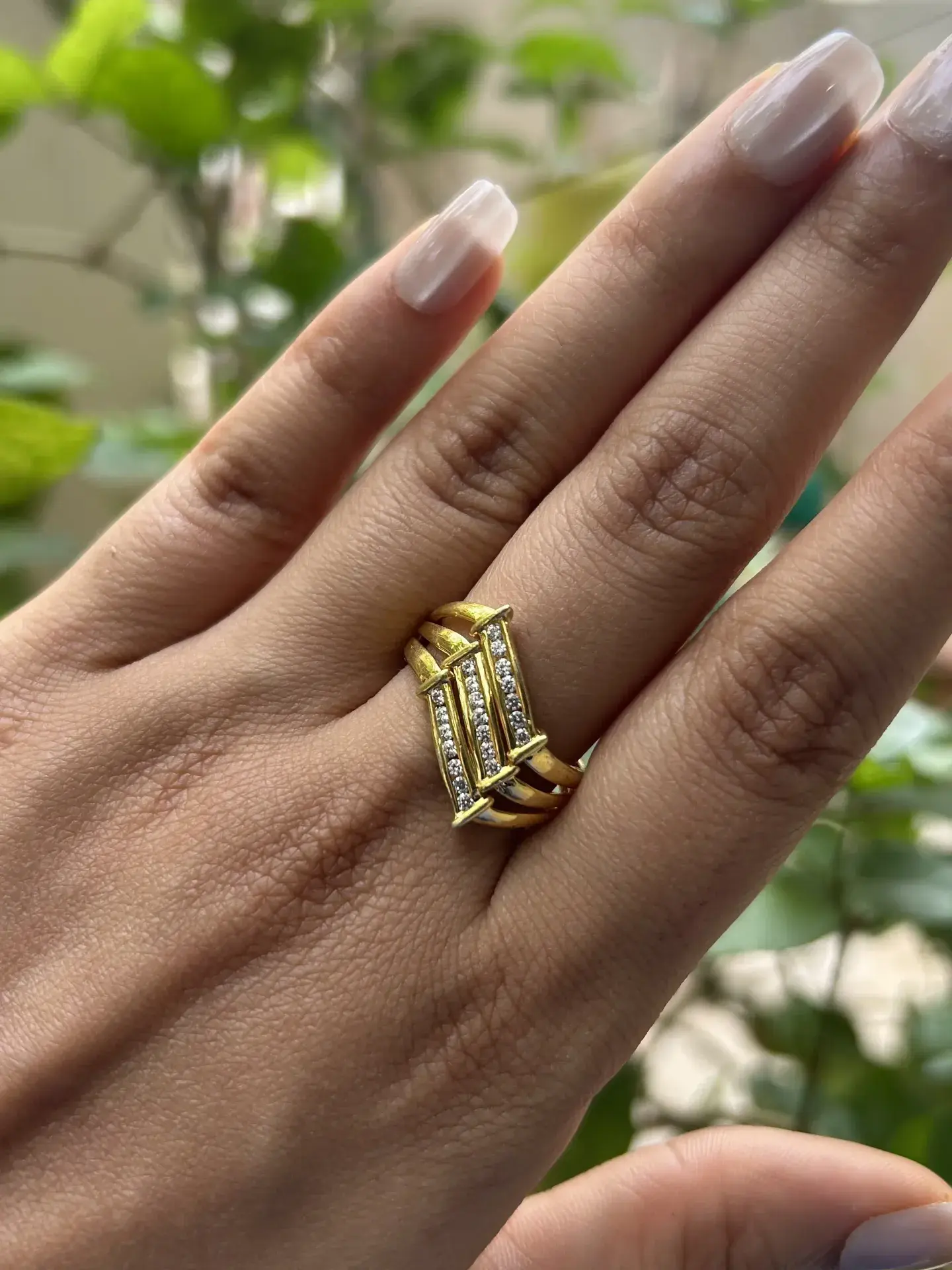 Architectural Multi-Band Ring